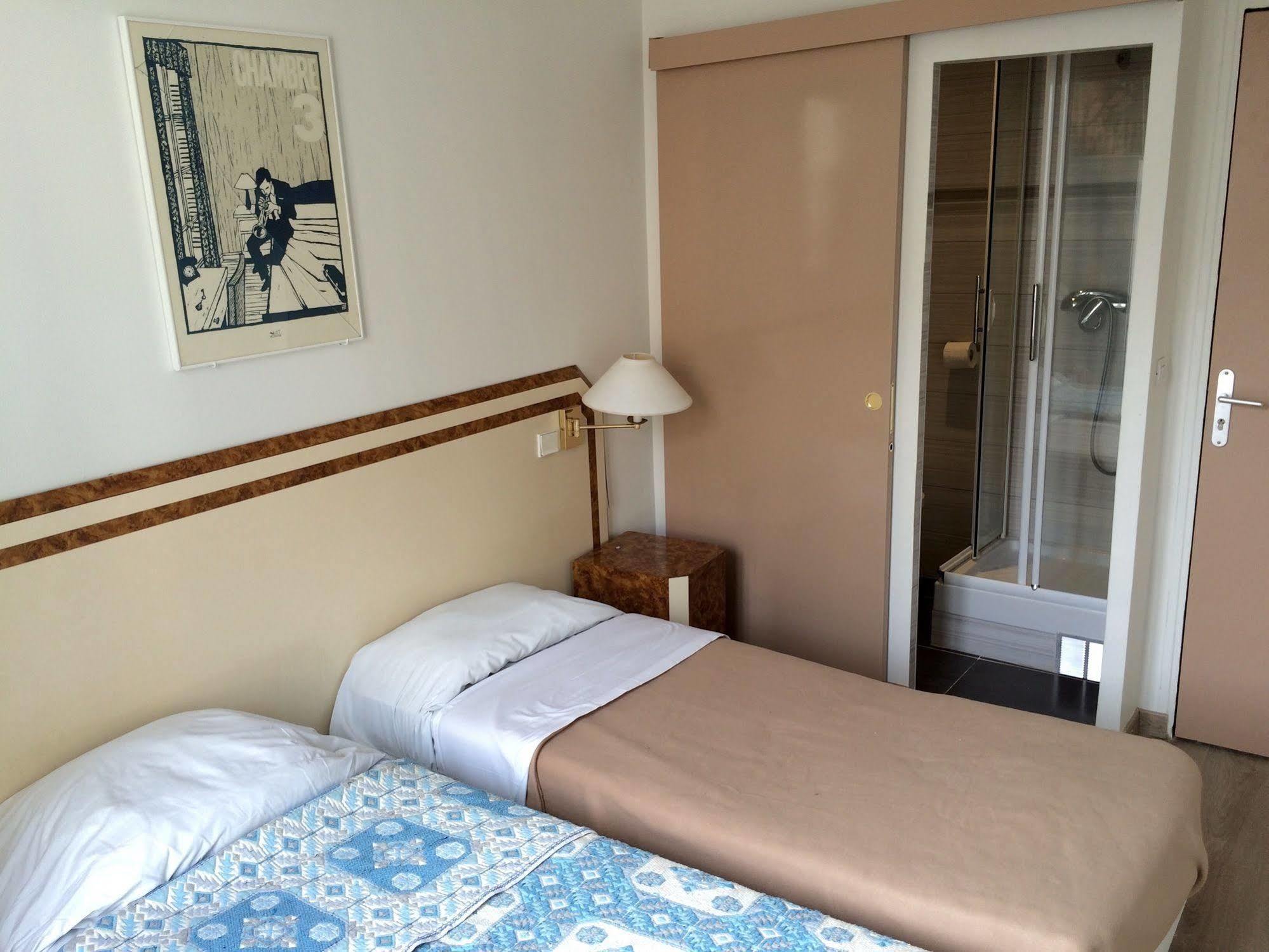 Hotel Azur Montmartre Paris Exterior photo